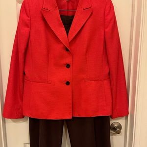 Le Suit.  Orange and Chestnut. Size 14 Petite.